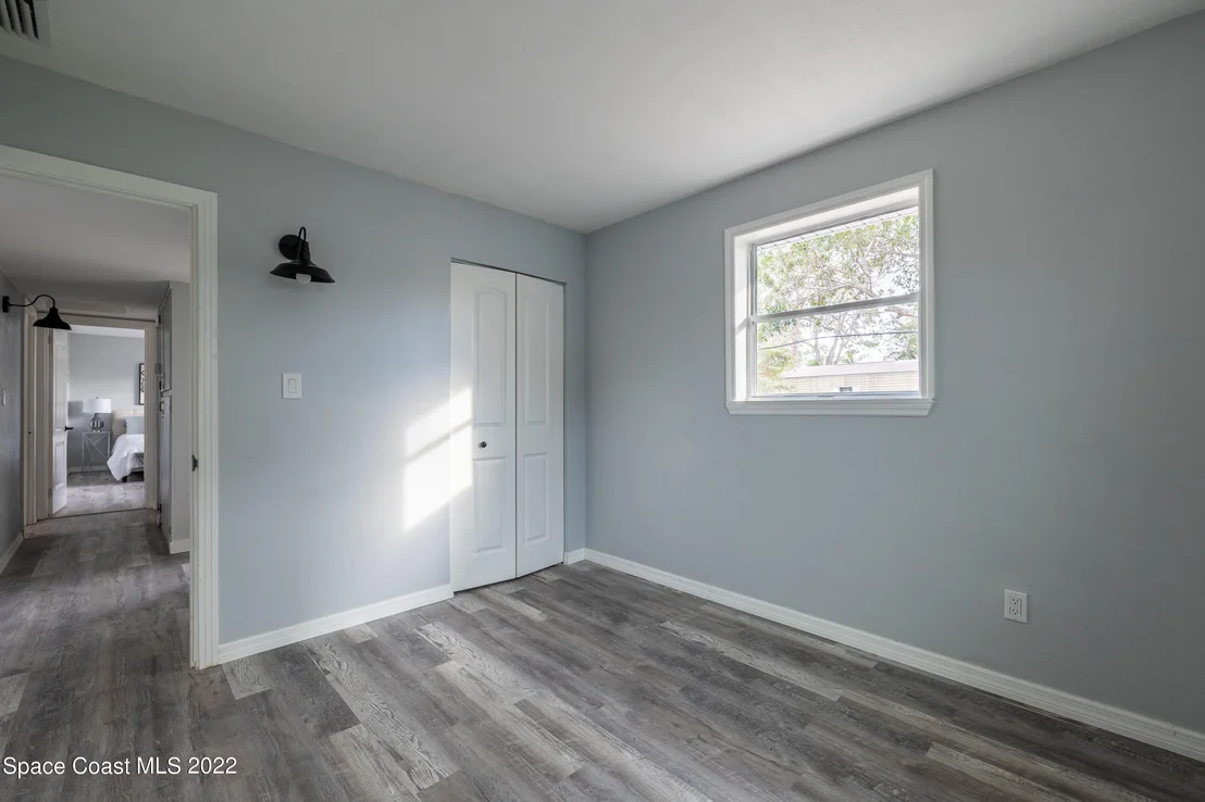 Photo of 1047 Myrtle Lane