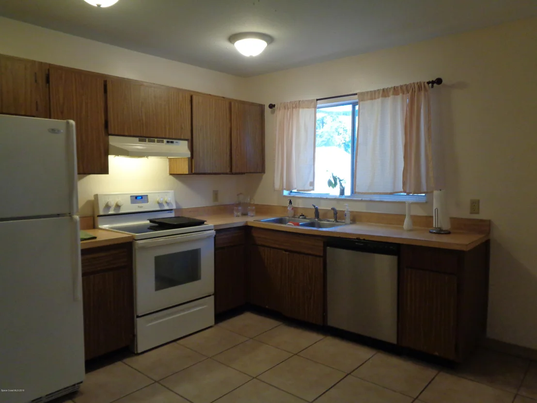 Photo of 1281 NE Bard Lane