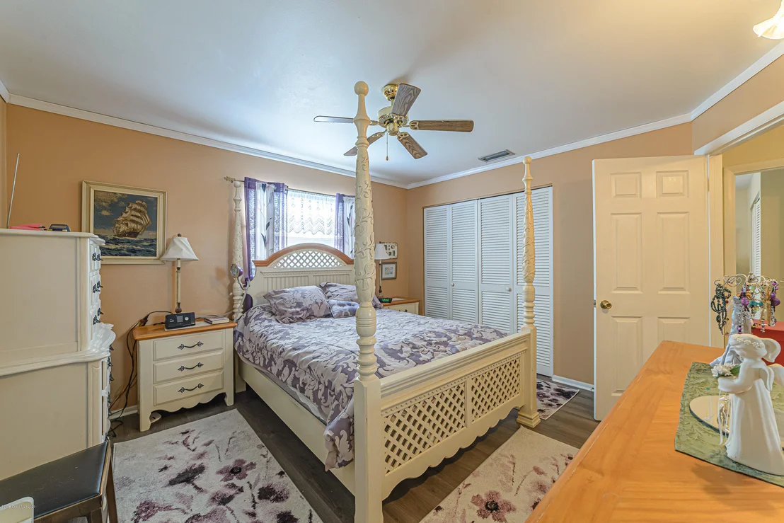 Photo of 1023 Eyerly Lane NE