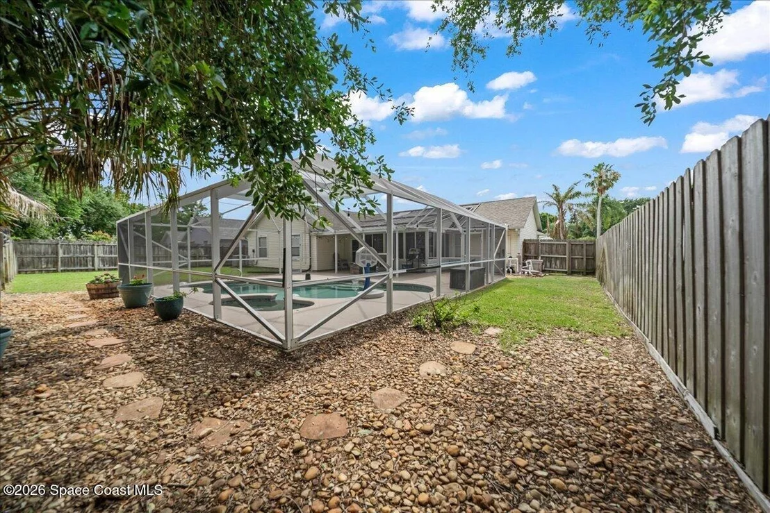 Photo of 3320 Lakeview Circle
