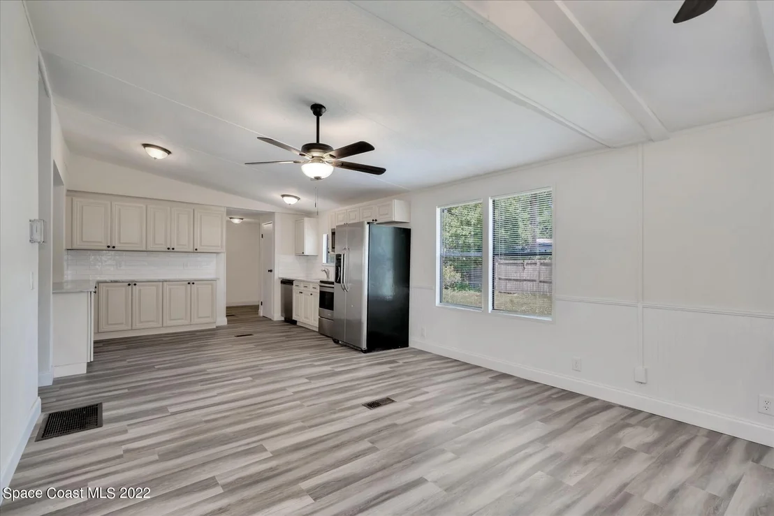 Photo of 139 Vanguard Circle