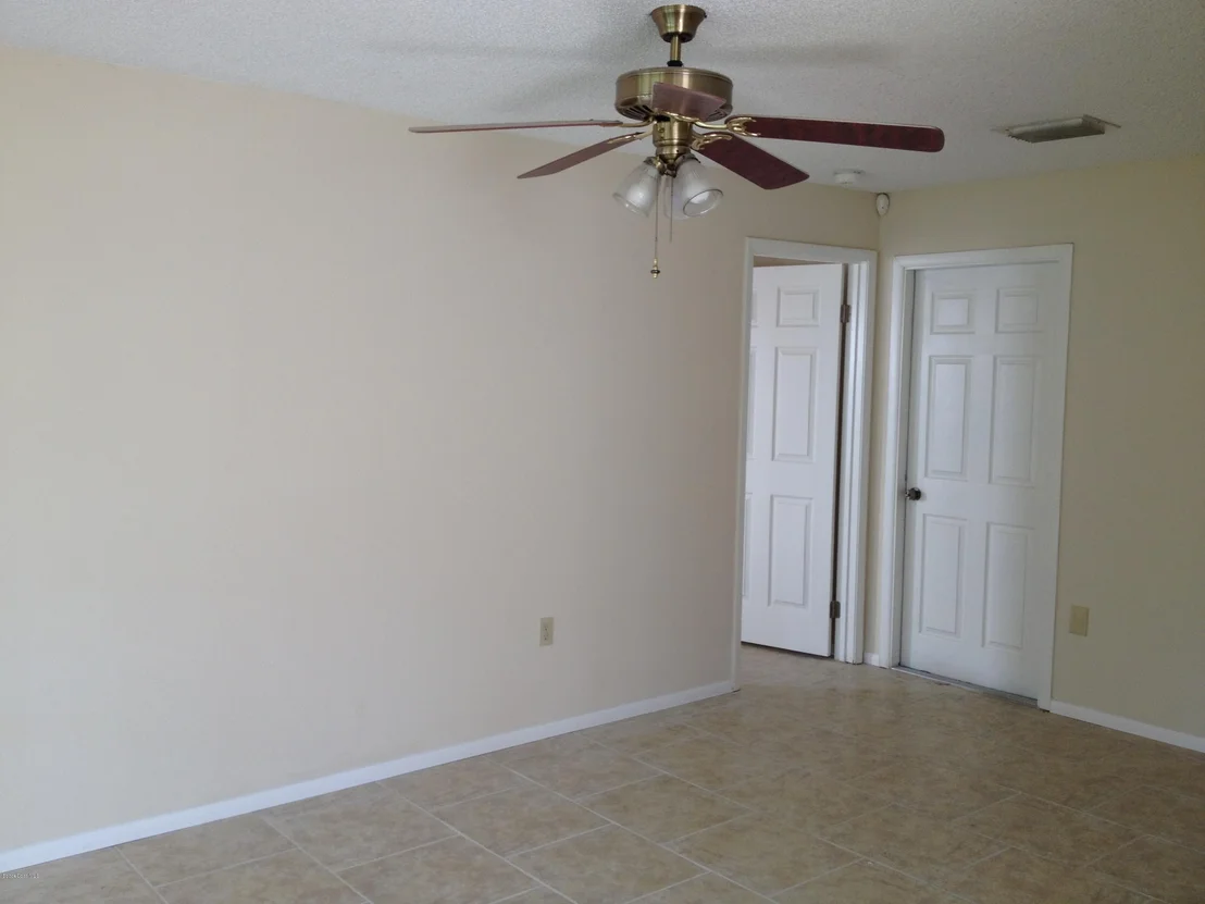 Photo of 1664 Clover Circle