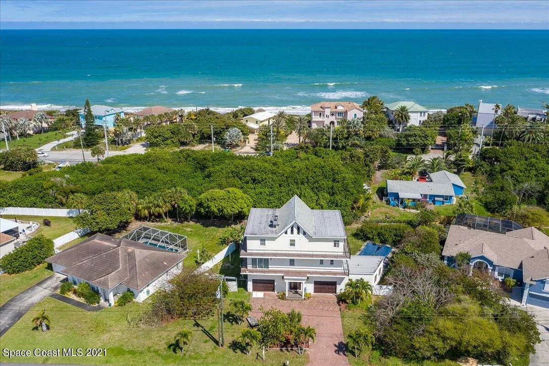 Photo of 5135 Palm Drive