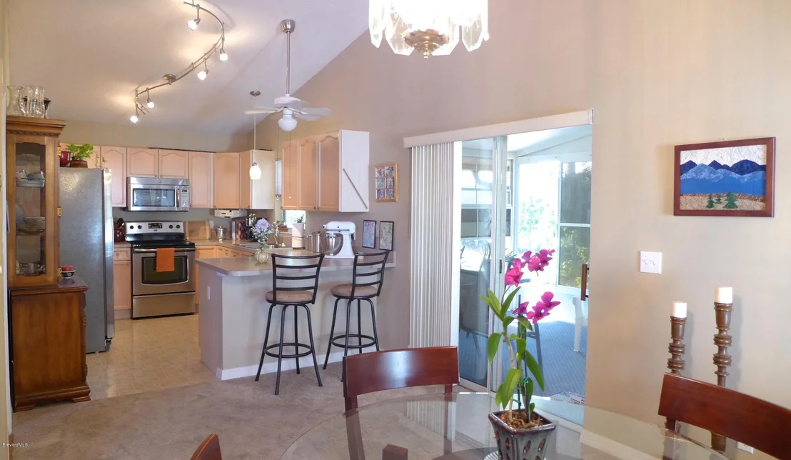 Photo of 836 NE Bracken Terrace