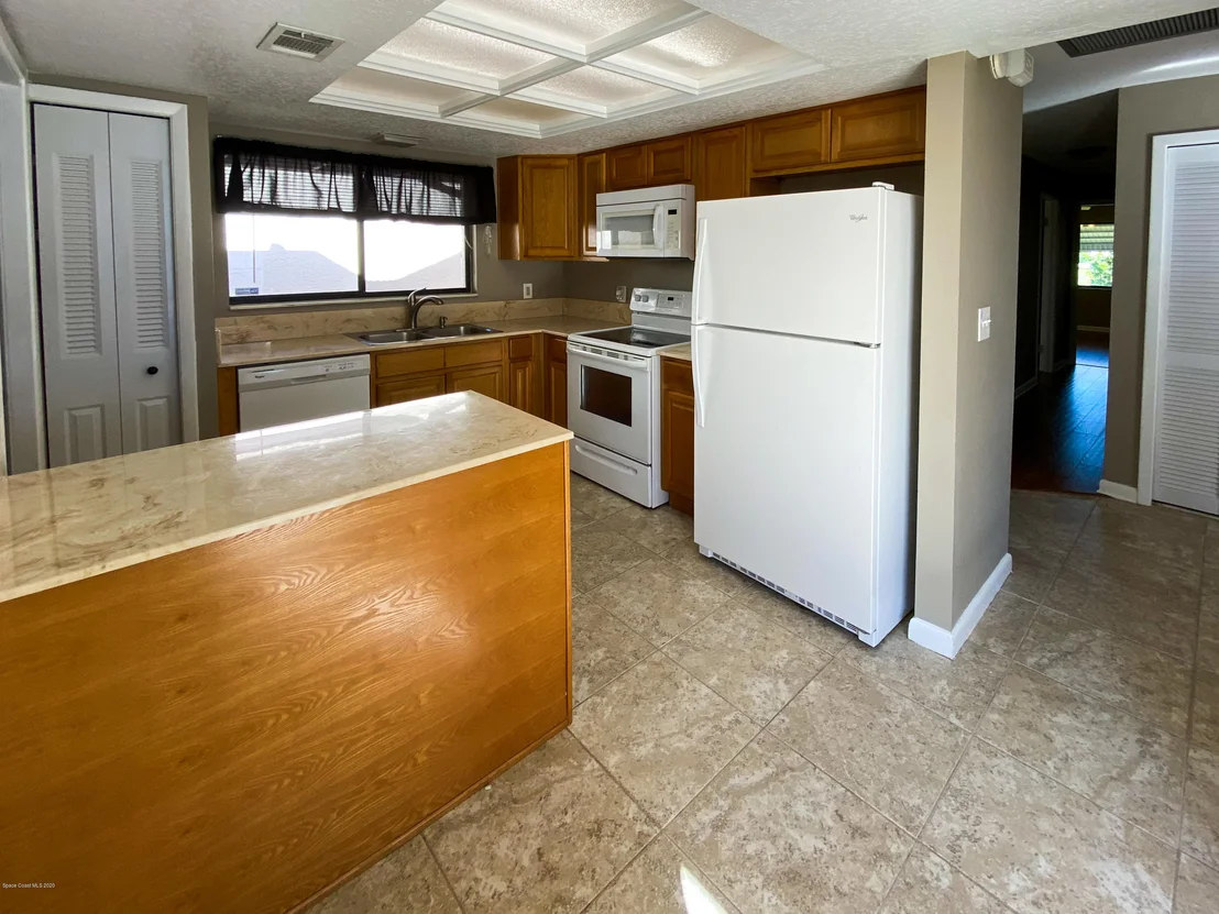 Photo of 3039 Thrush Drive