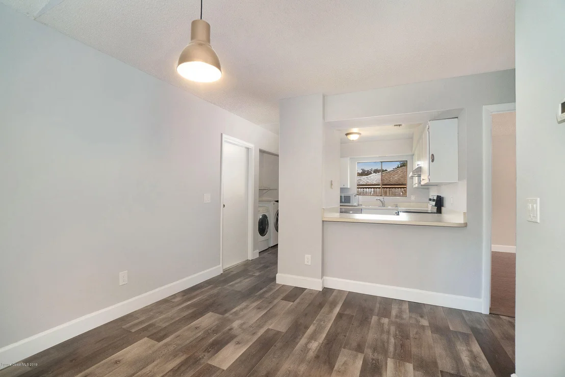 Photo of 409 Surrey Run