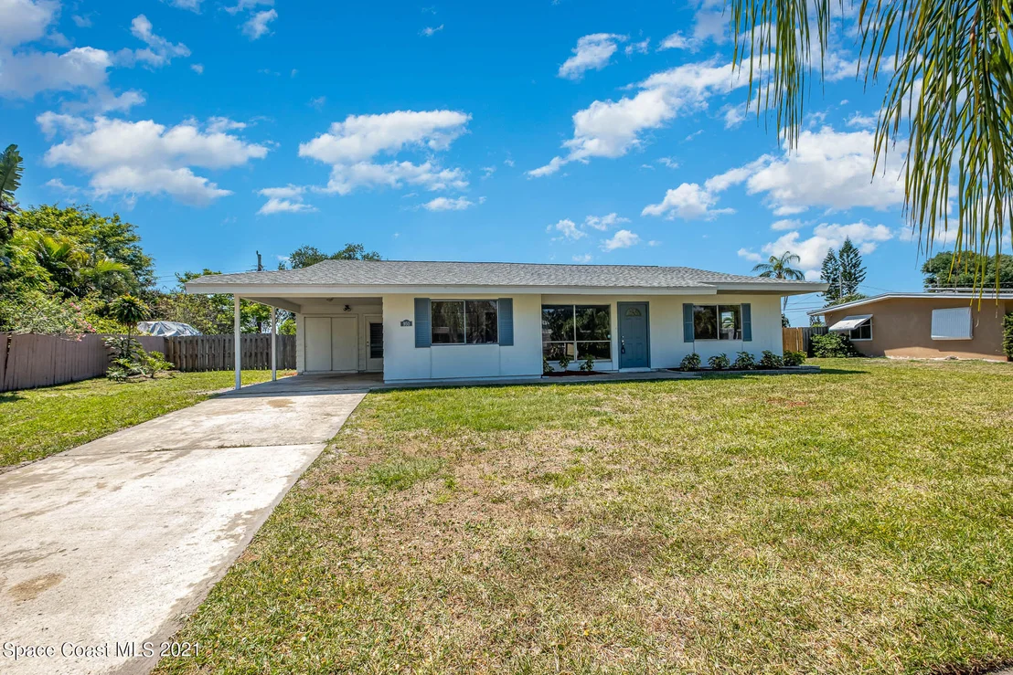 Photo of 950 Fulton Lane NE