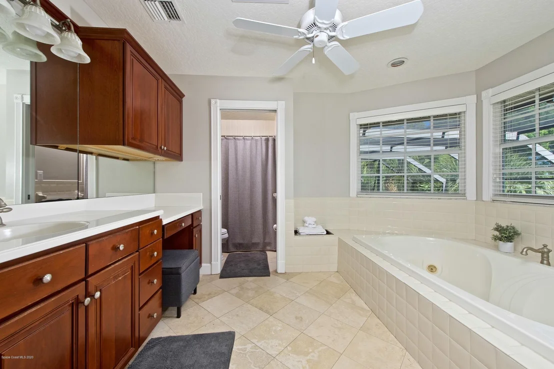 Photo of 637 Woodbridge Drive