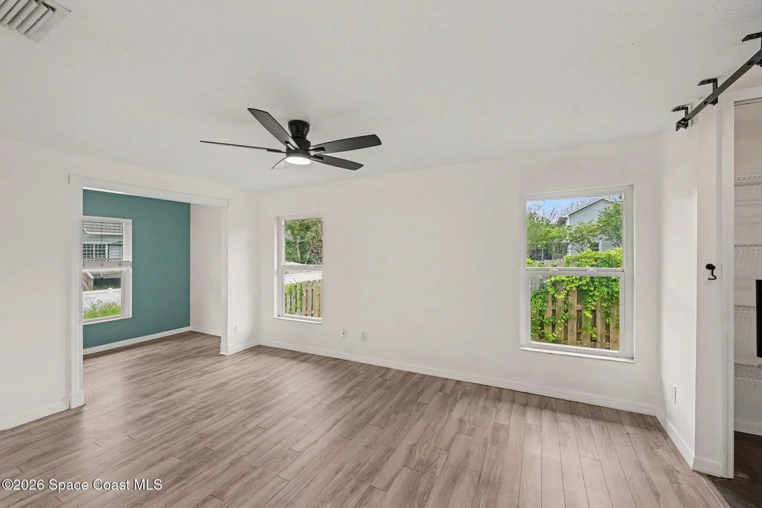 Photo of 1019 Mandarin Drive NE