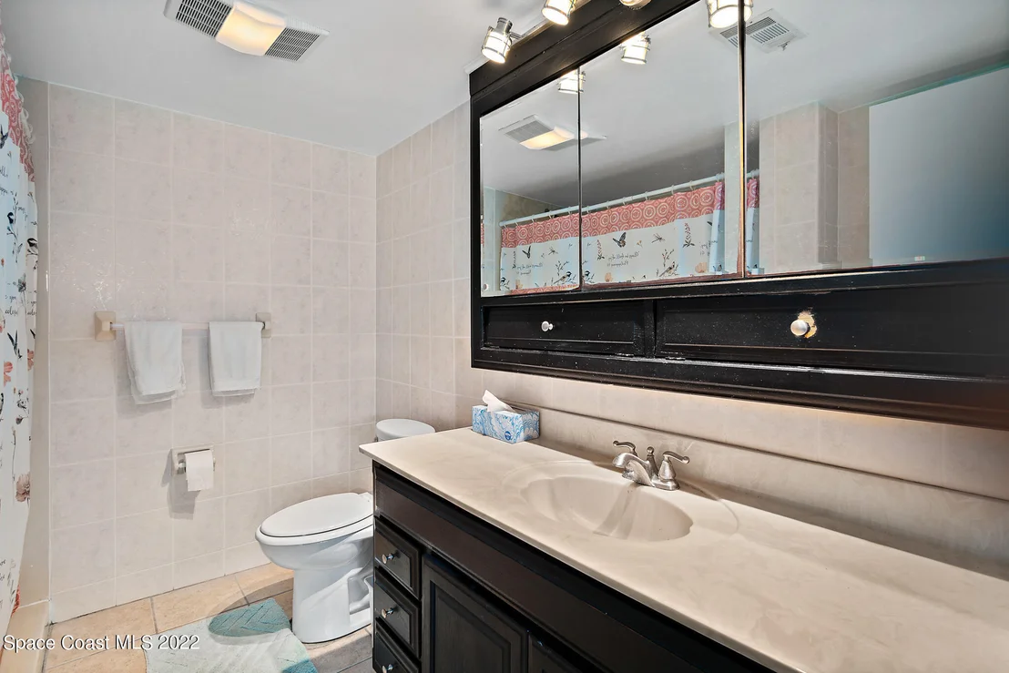 Photo of Unit 2 at 70 Cedar Avenue