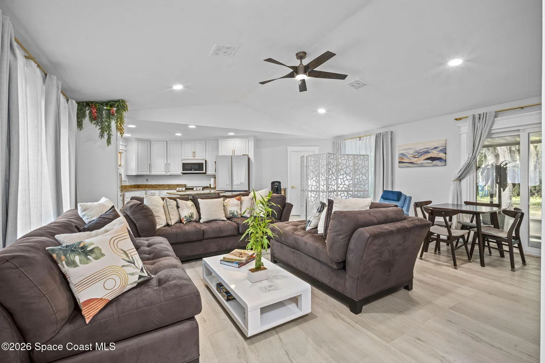 Photo of 7245 Madison Street