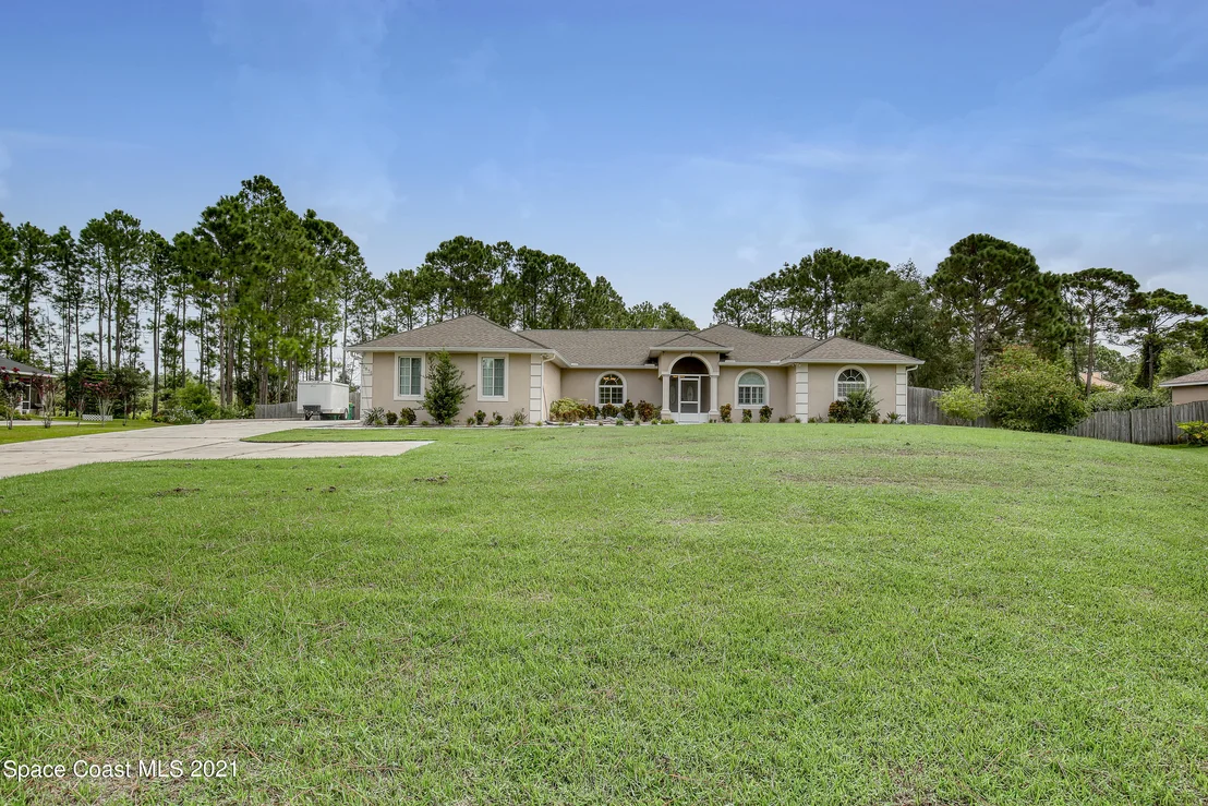 Photo of 2875 Kingfisher Way
