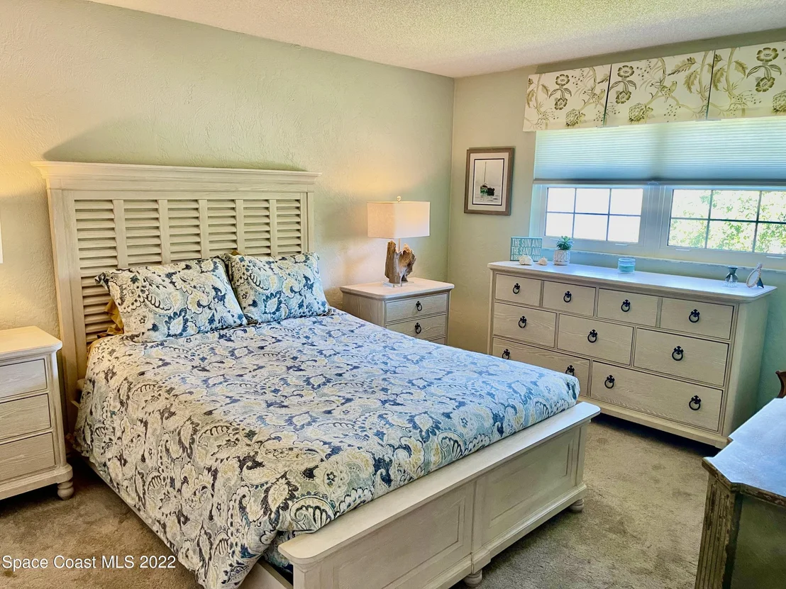 Photo of Unit 406 at 1049 Rockledge Drive