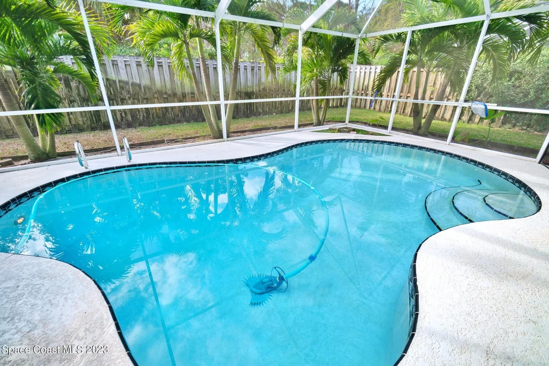 Photo of 921 Osprey Lane