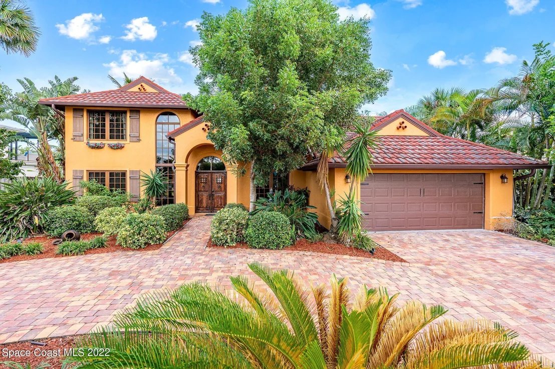 Photo of 442 Riverview Lane