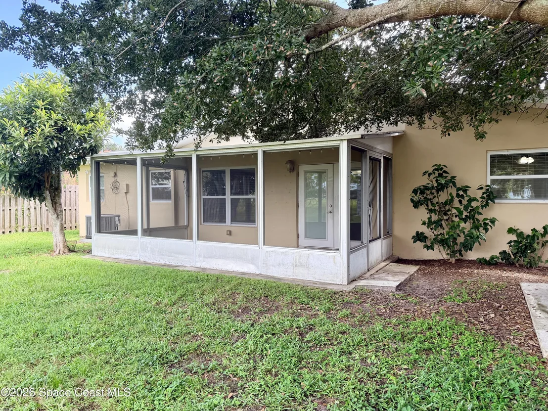 Photo of 550 Comanche Avenue