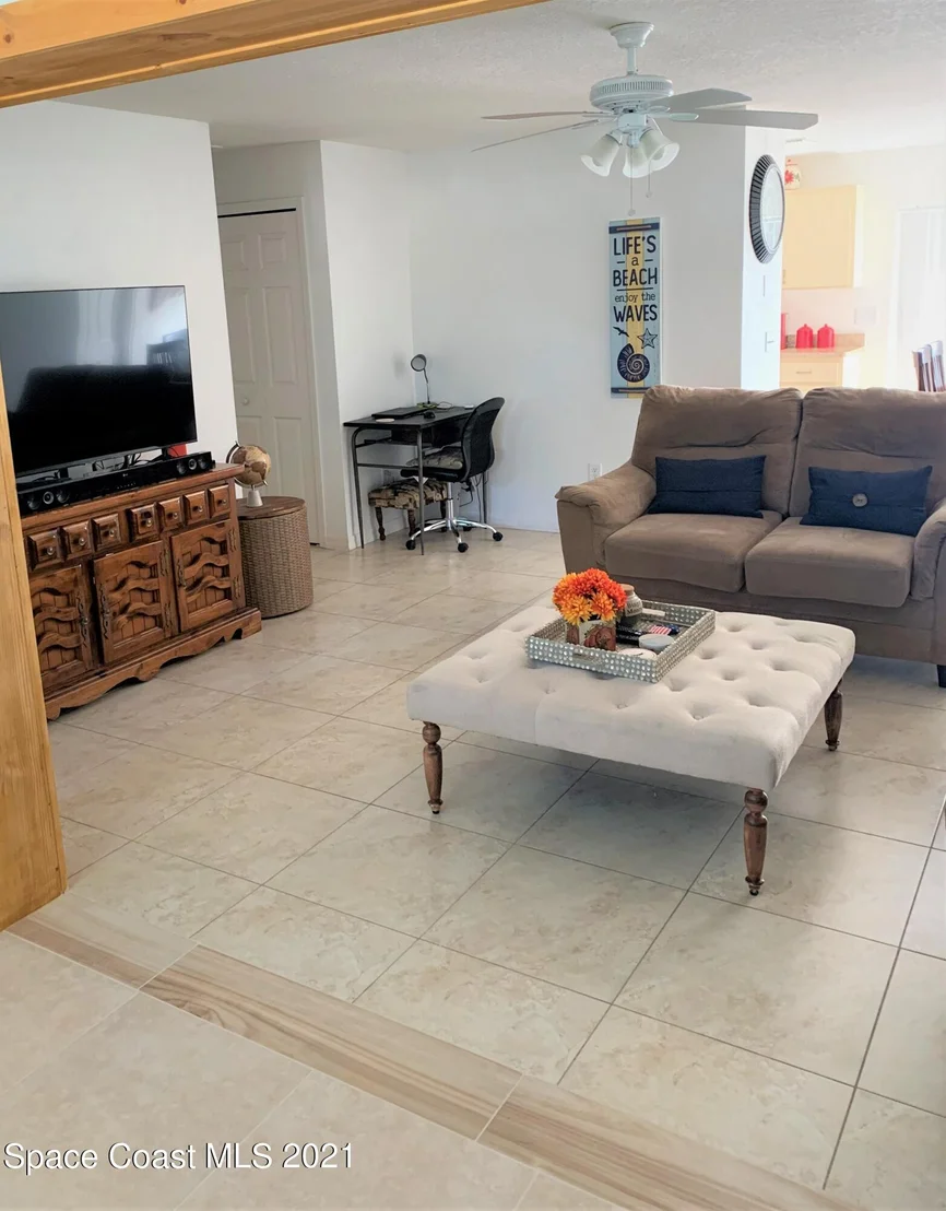 Photo of 3182 NE Edgewood Drive NE