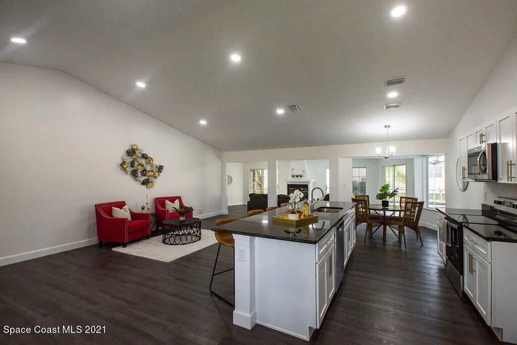Photo of 564 Crystal Lake Drive