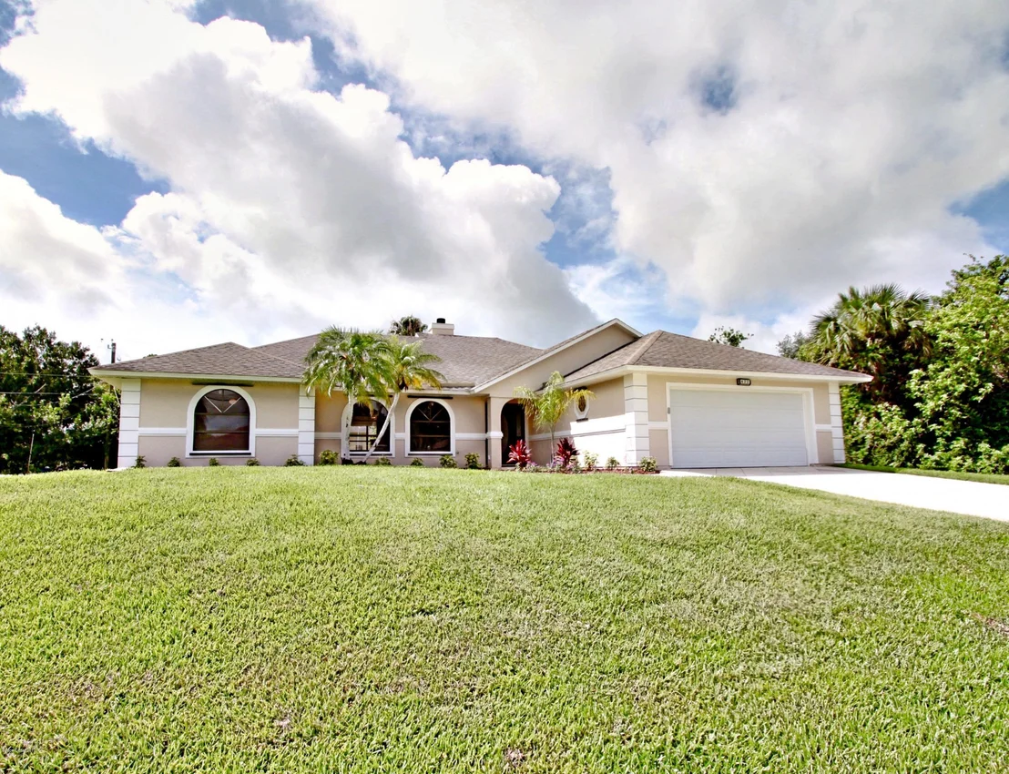 Photo of 422 Joy Haven Drive
