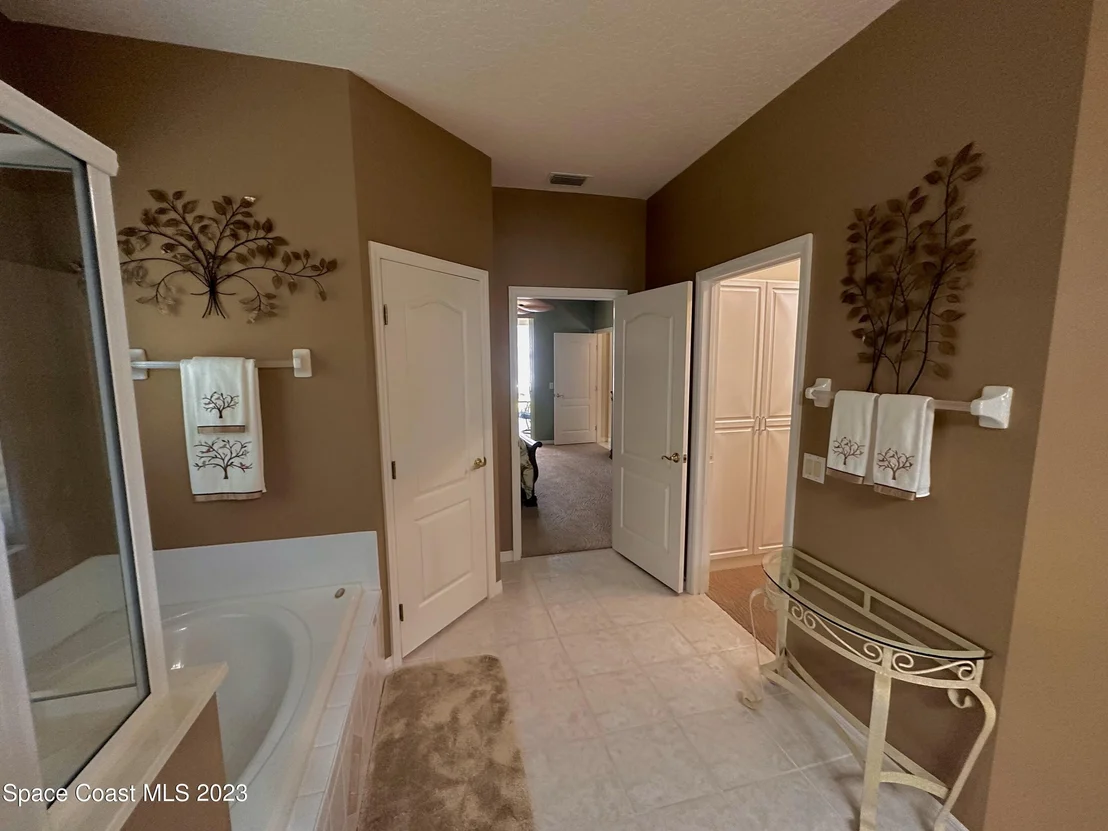 Photo of 910 Misty Creek Drive