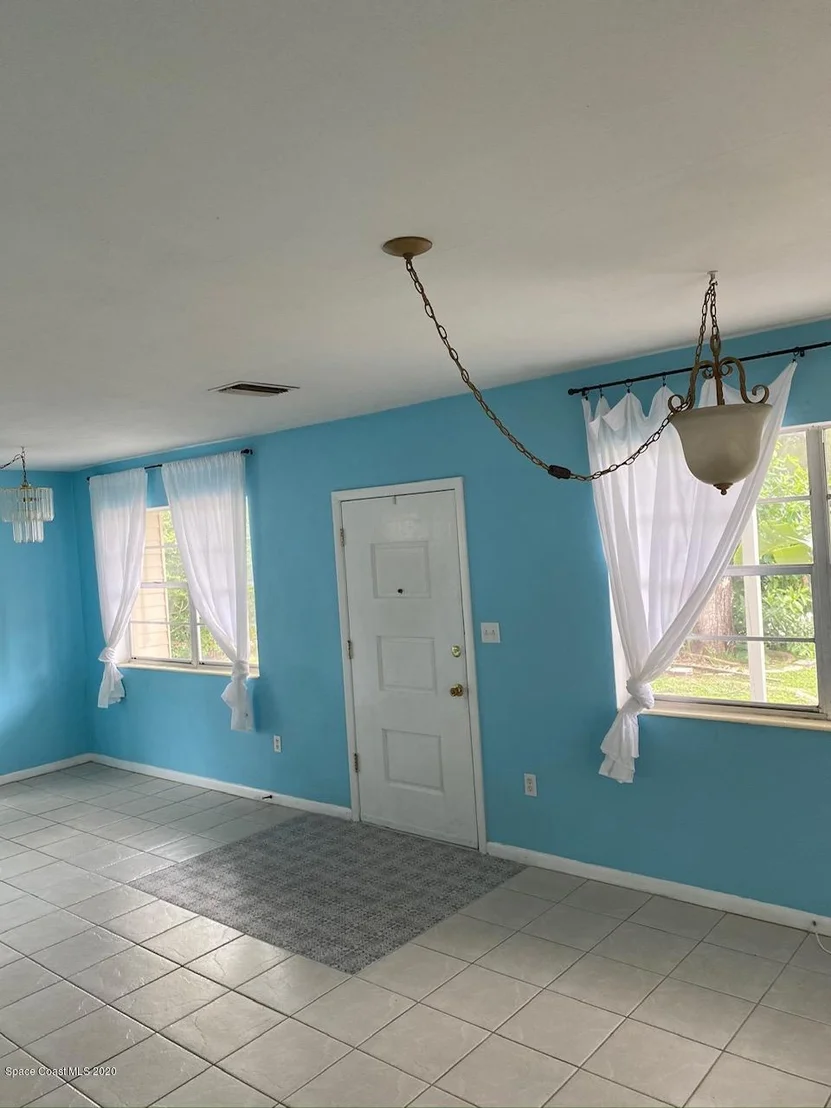 Photo of 920 Glenmore Circle