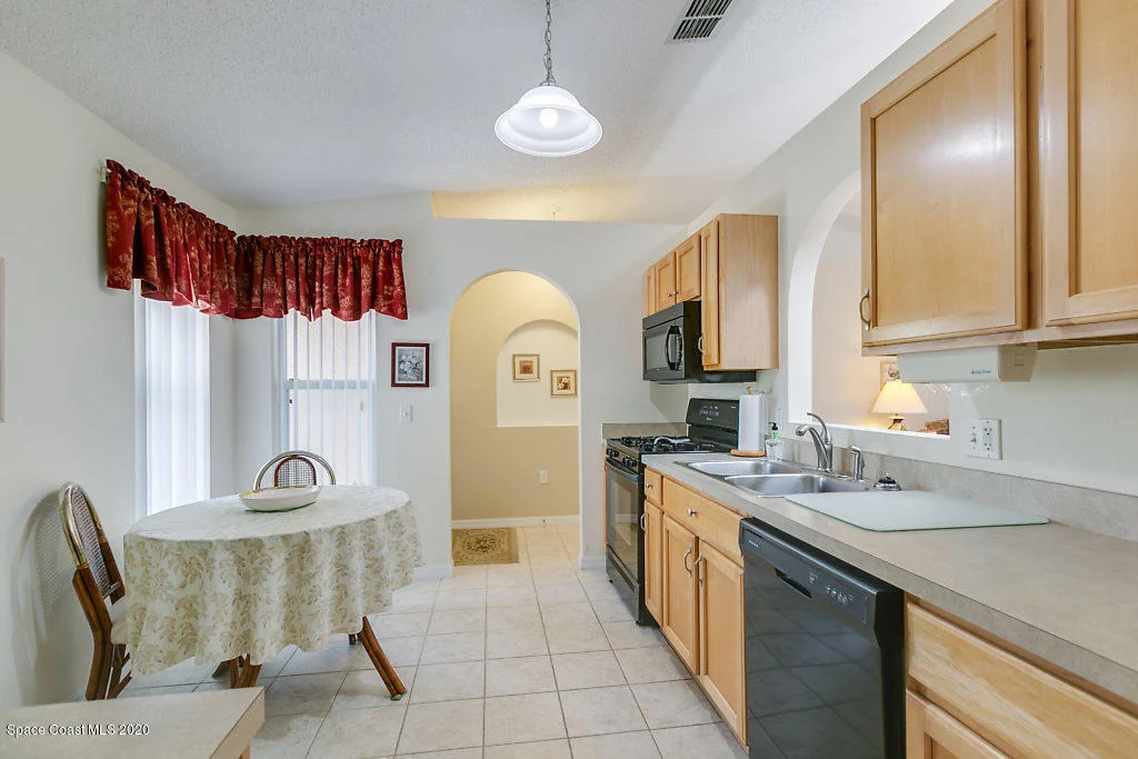 Photo of 2122 Spring Creek Circle NE