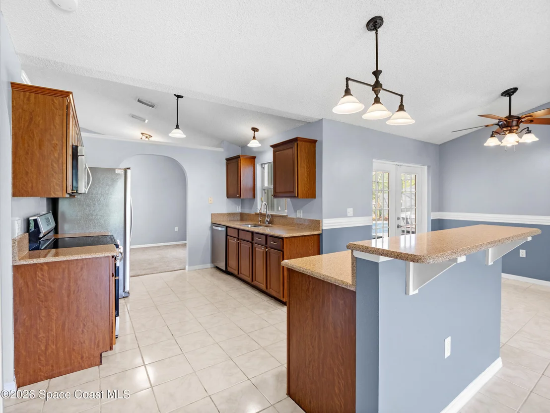 Photo of 1034 Webster Road SE