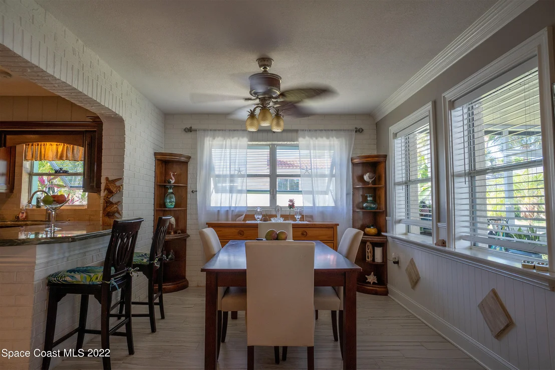 Photo of 230 Rita Boulevard