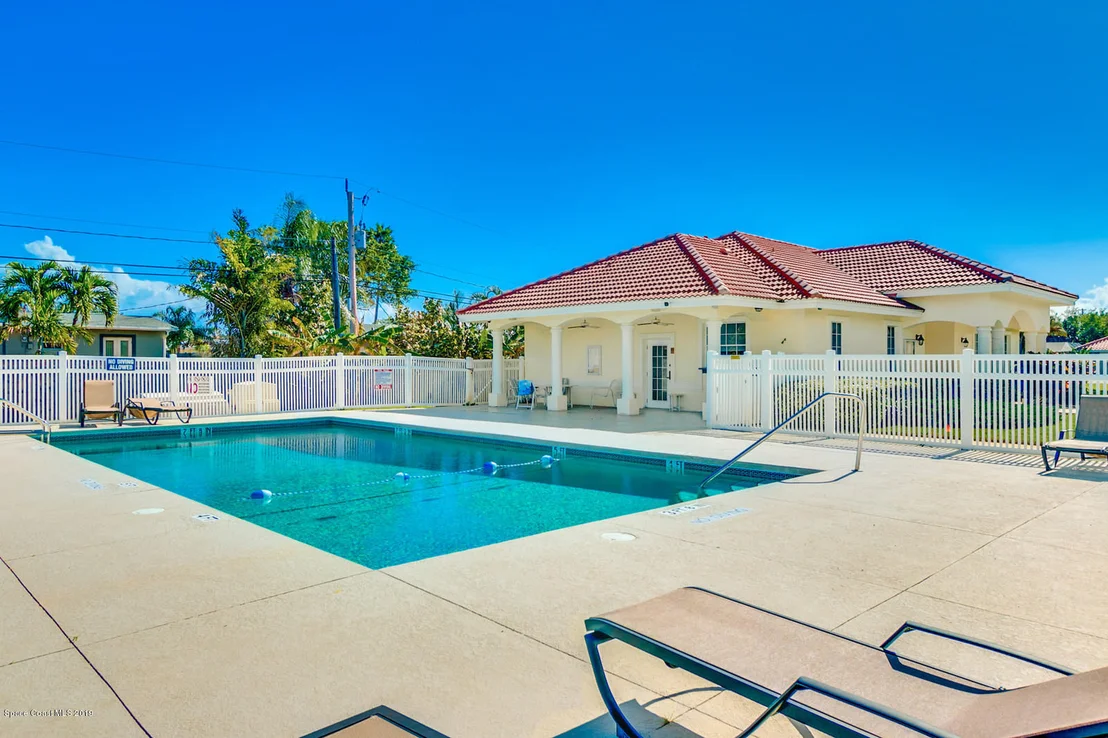 Photo of 330 Newport Drive