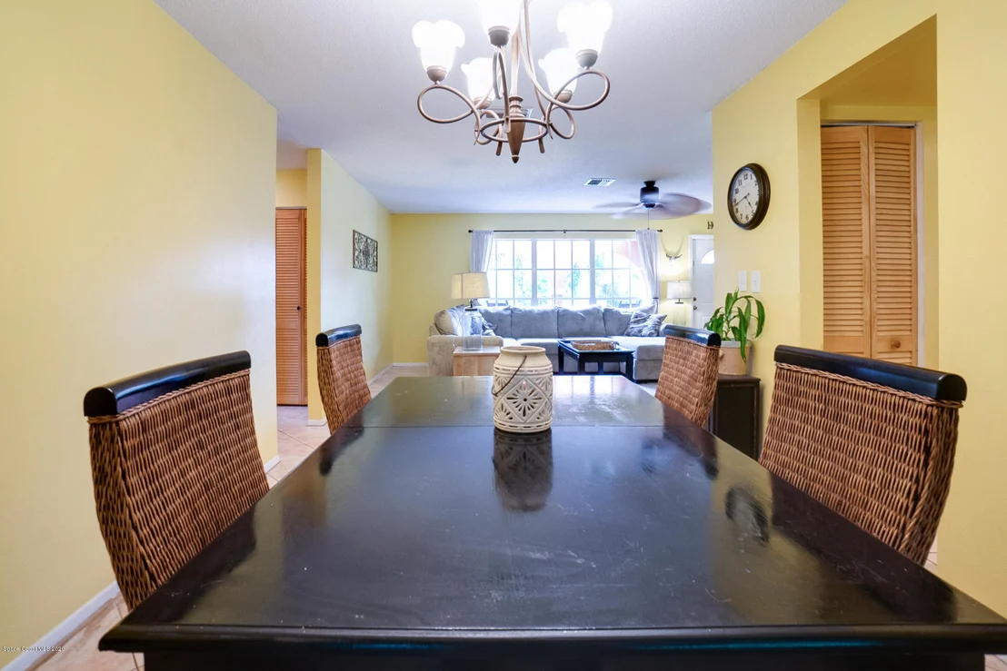 Photo of 1266 NE Cabot Drive NE