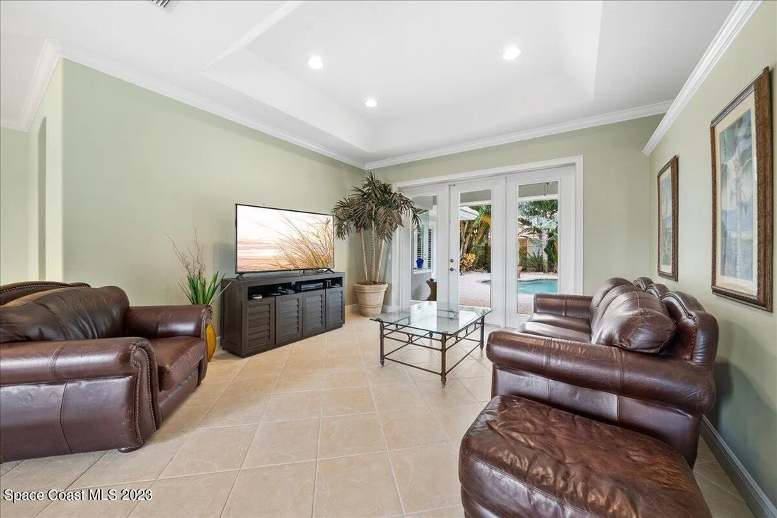 Photo of 373 Flanders Drive