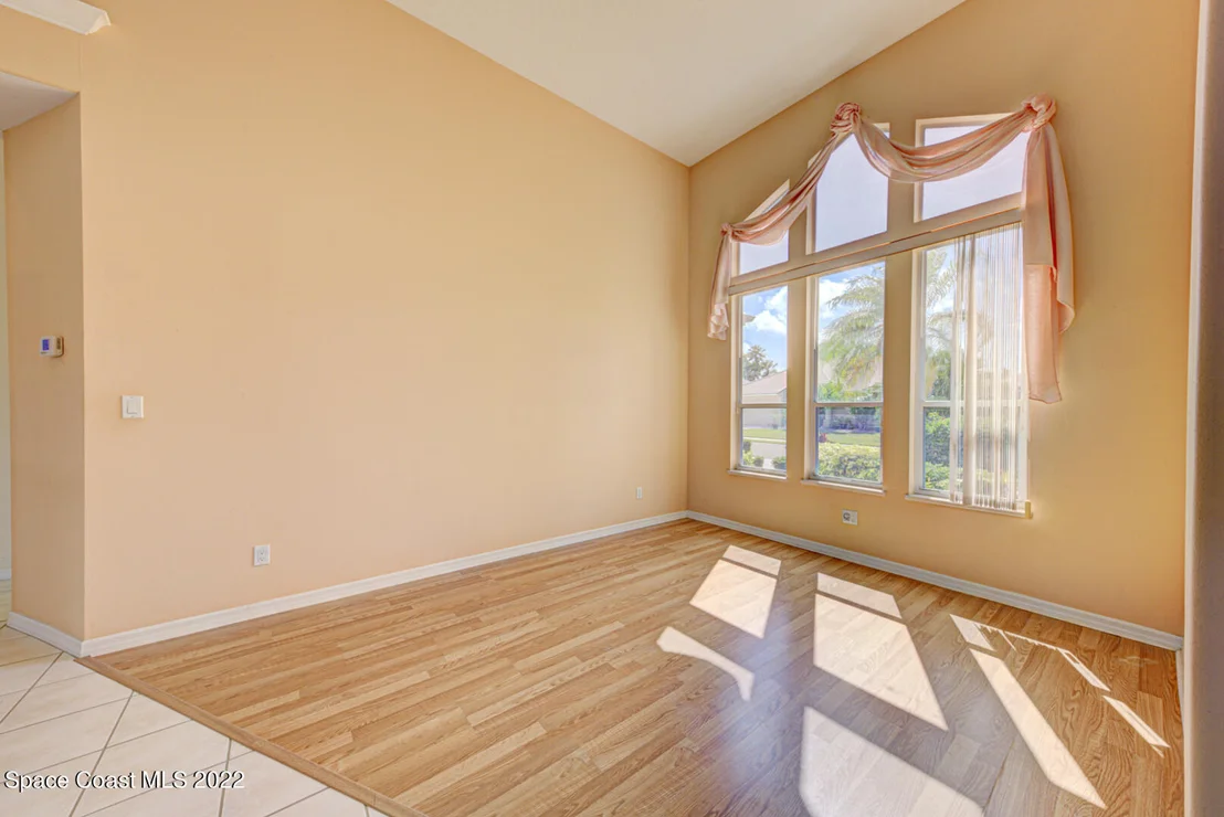 Photo of 1004 Fieldstone Drive