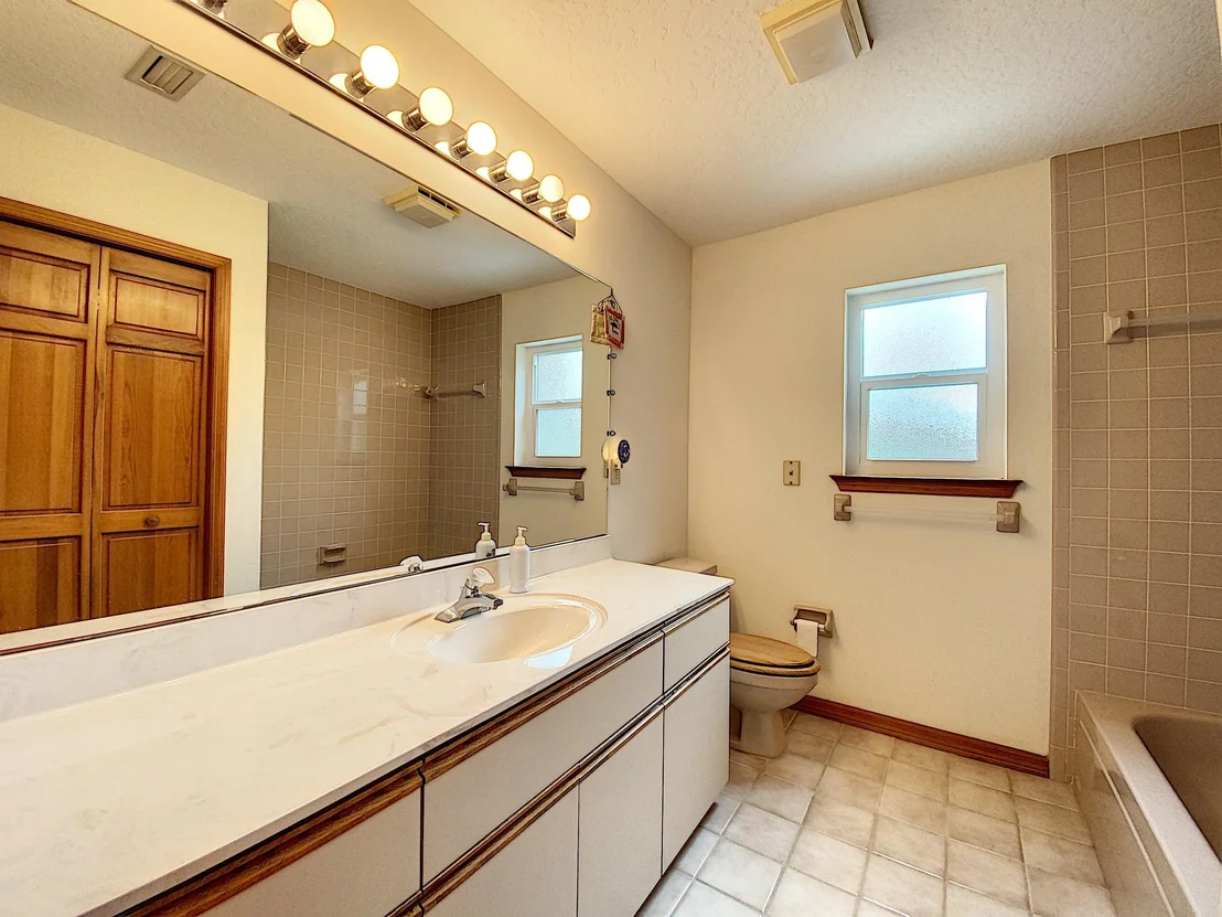 Photo of 1351 Grant Road