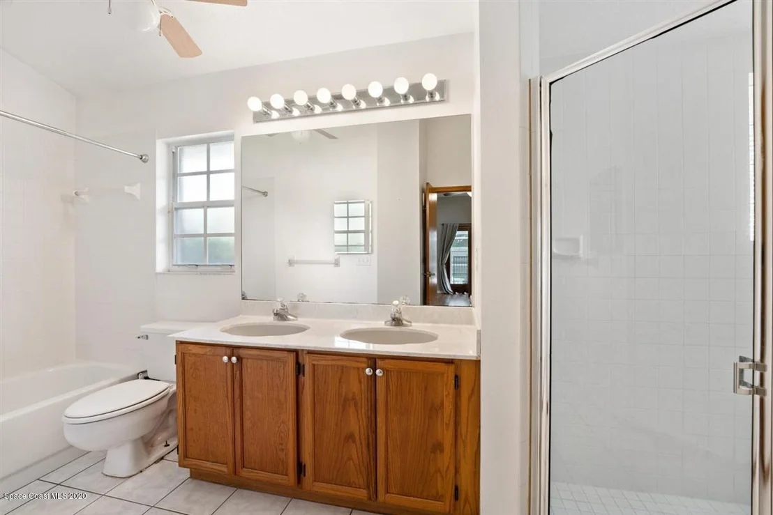 Photo of 933 Osprey Lane