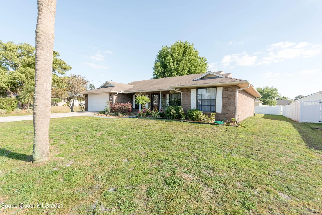 Photo of 1855 Raymond Drive