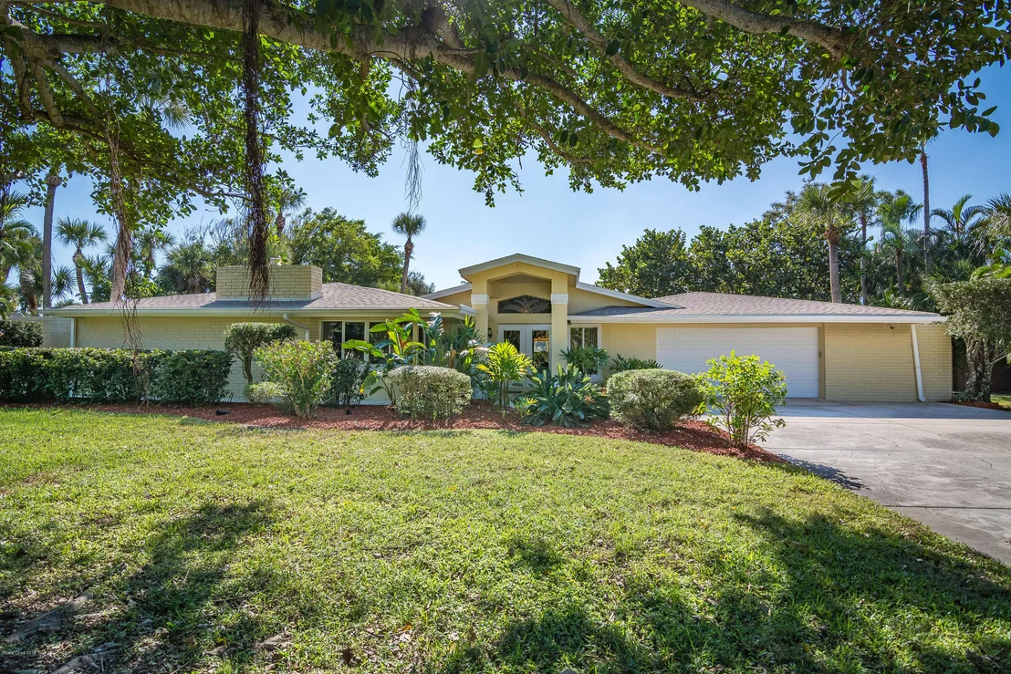 Photo of 413 Sunset Boulevard