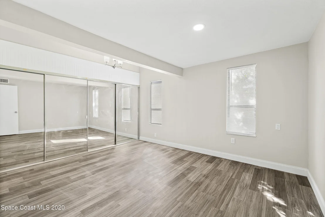 Photo of 473 Willow Tree Drive