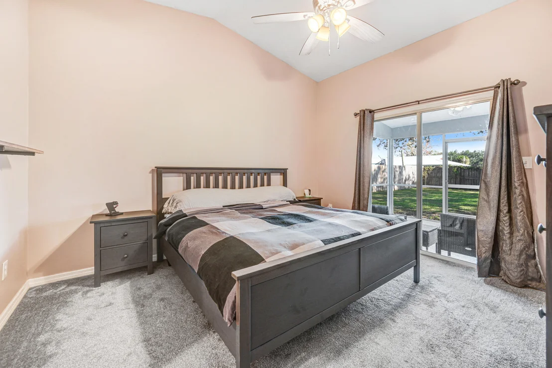 Photo of 5947 Cardiff Avenue