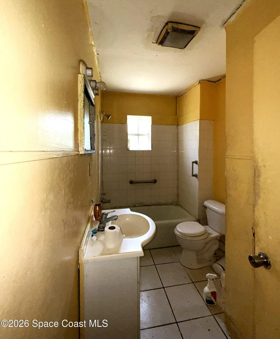 Photo of 4220 Devoe Avenue