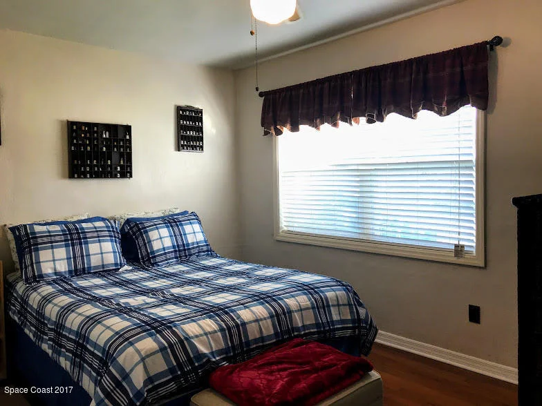 Photo of 3401 Gran Avenue NE