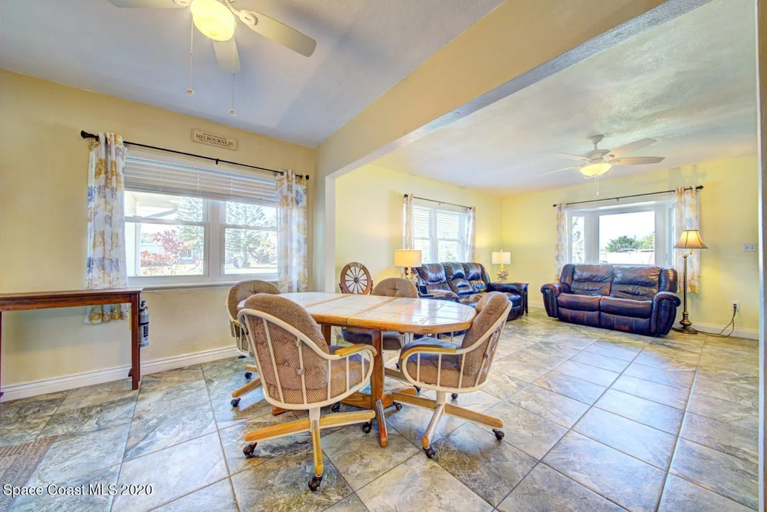 Photo of 301 Orchid Boulevard