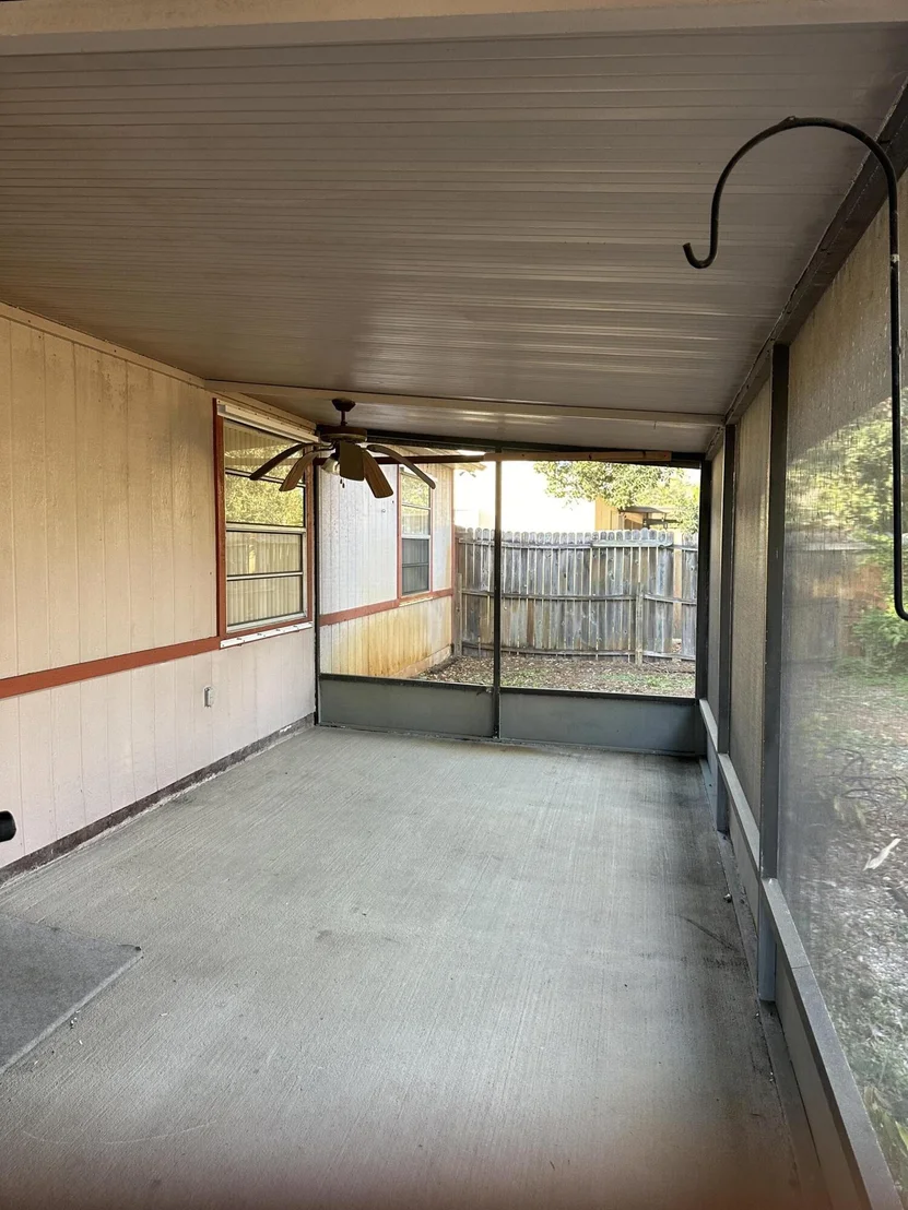 Photo of 812 Pine Valley Court