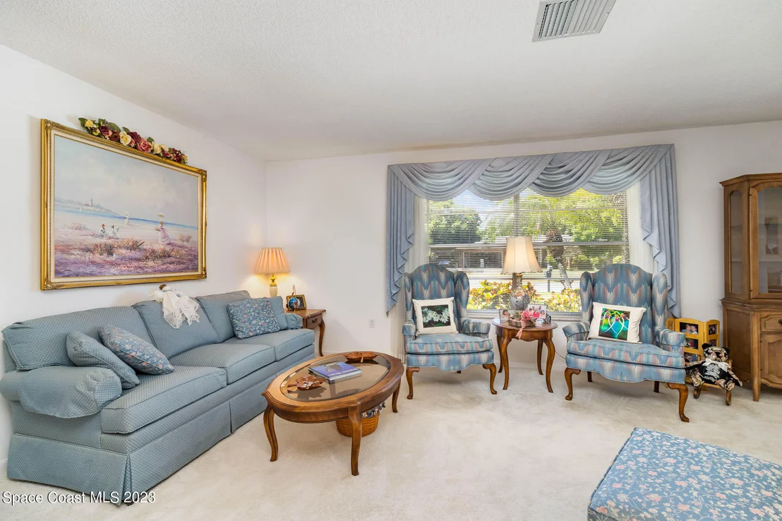 Photo of 639 Dundee Circle