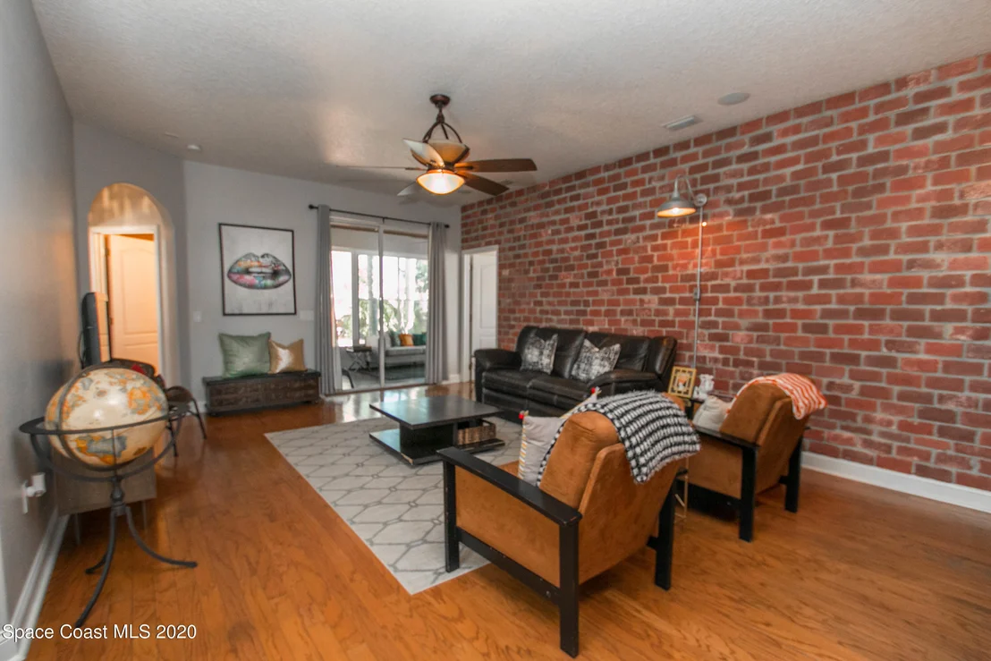 Photo of 1410 Bridgeport Circle