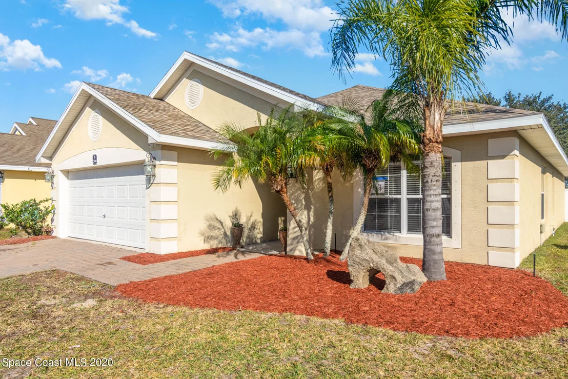 Photo of 2410 Bridgeport Circle