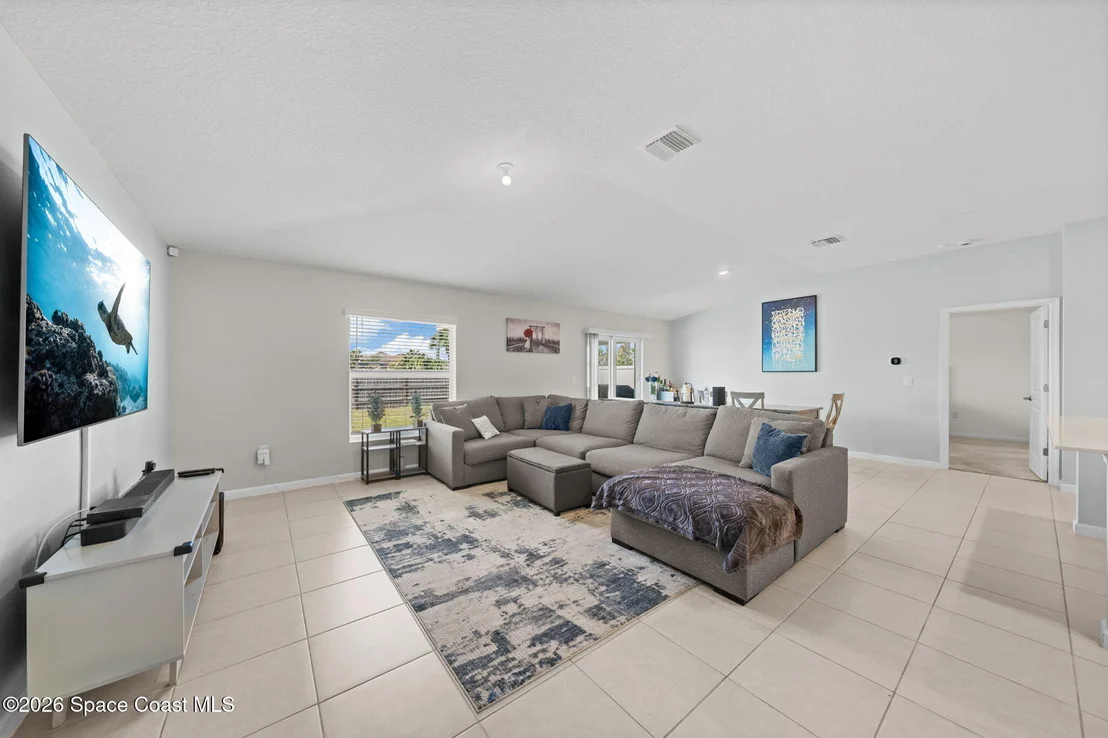 Photo of 826 Dockside Drive SW