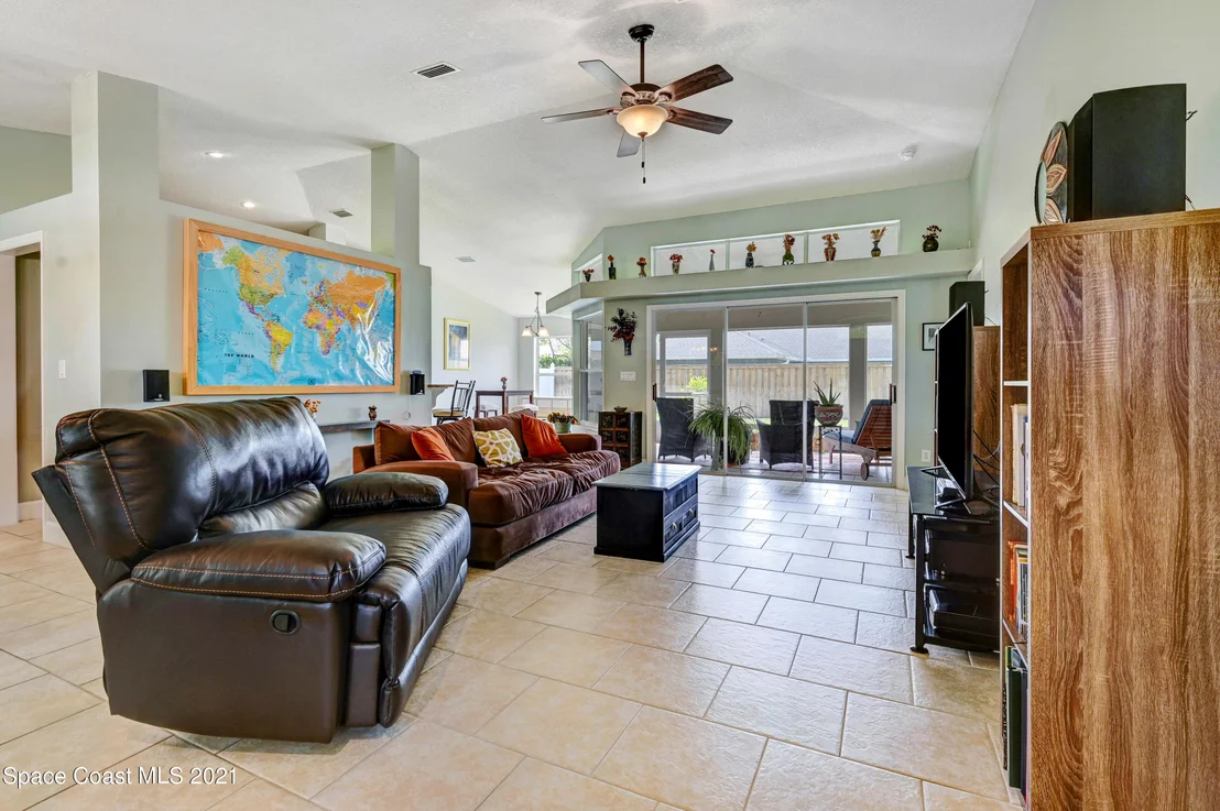 Photo of 4925 Buttonwood Drive