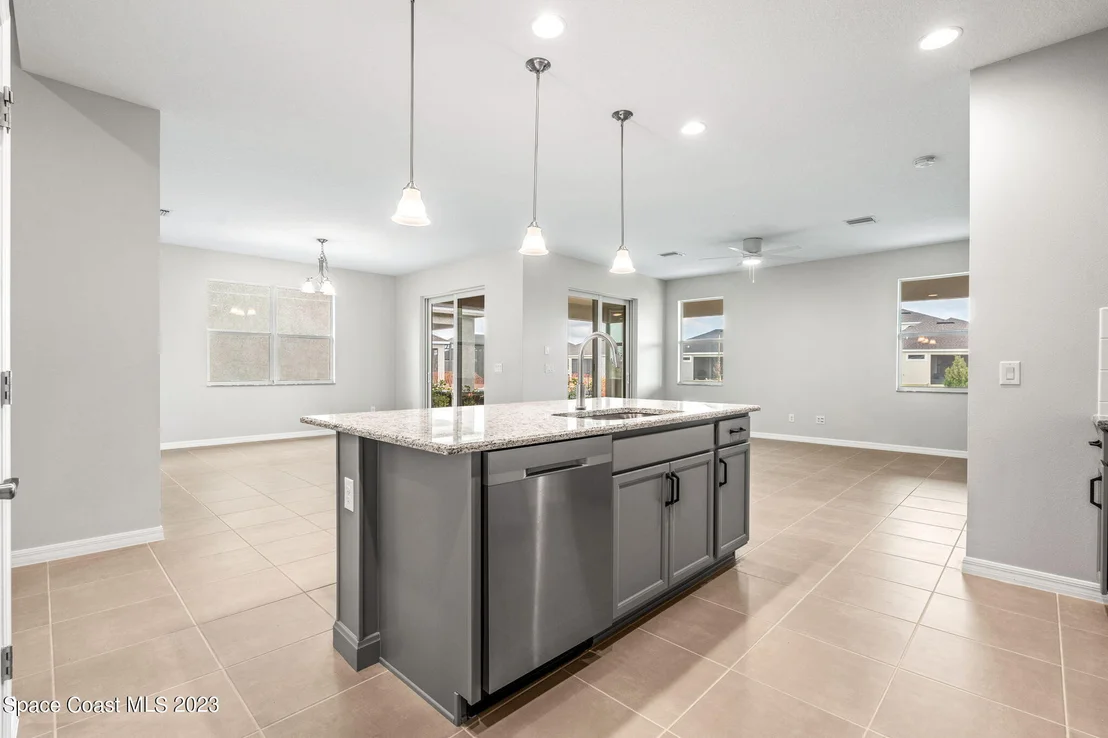 Photo of 8100 Lucent Court