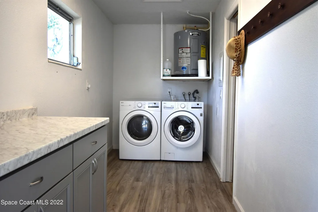 Photo of 847 Mohawk Avenue