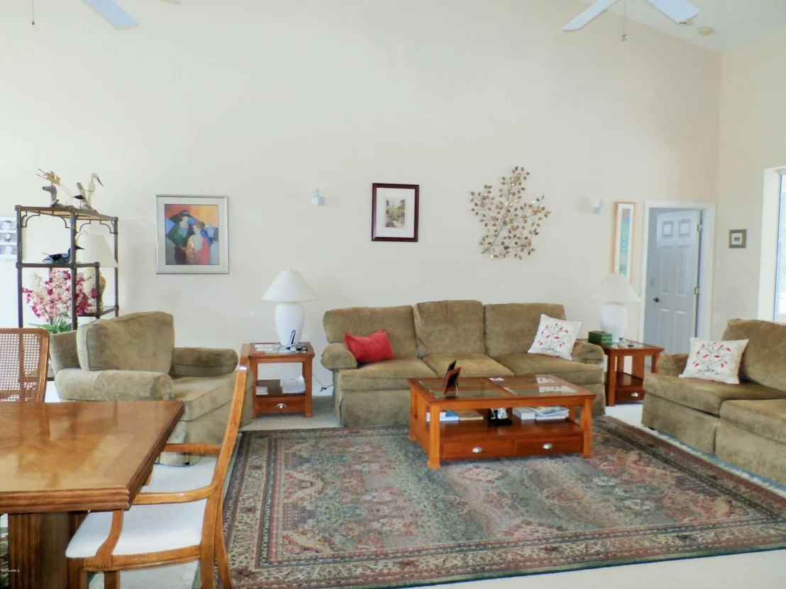 Photo of 4075 Lakeglen Drive